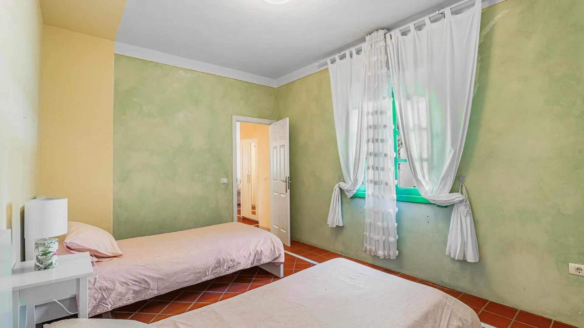 Villa Colliure 阿德耶
